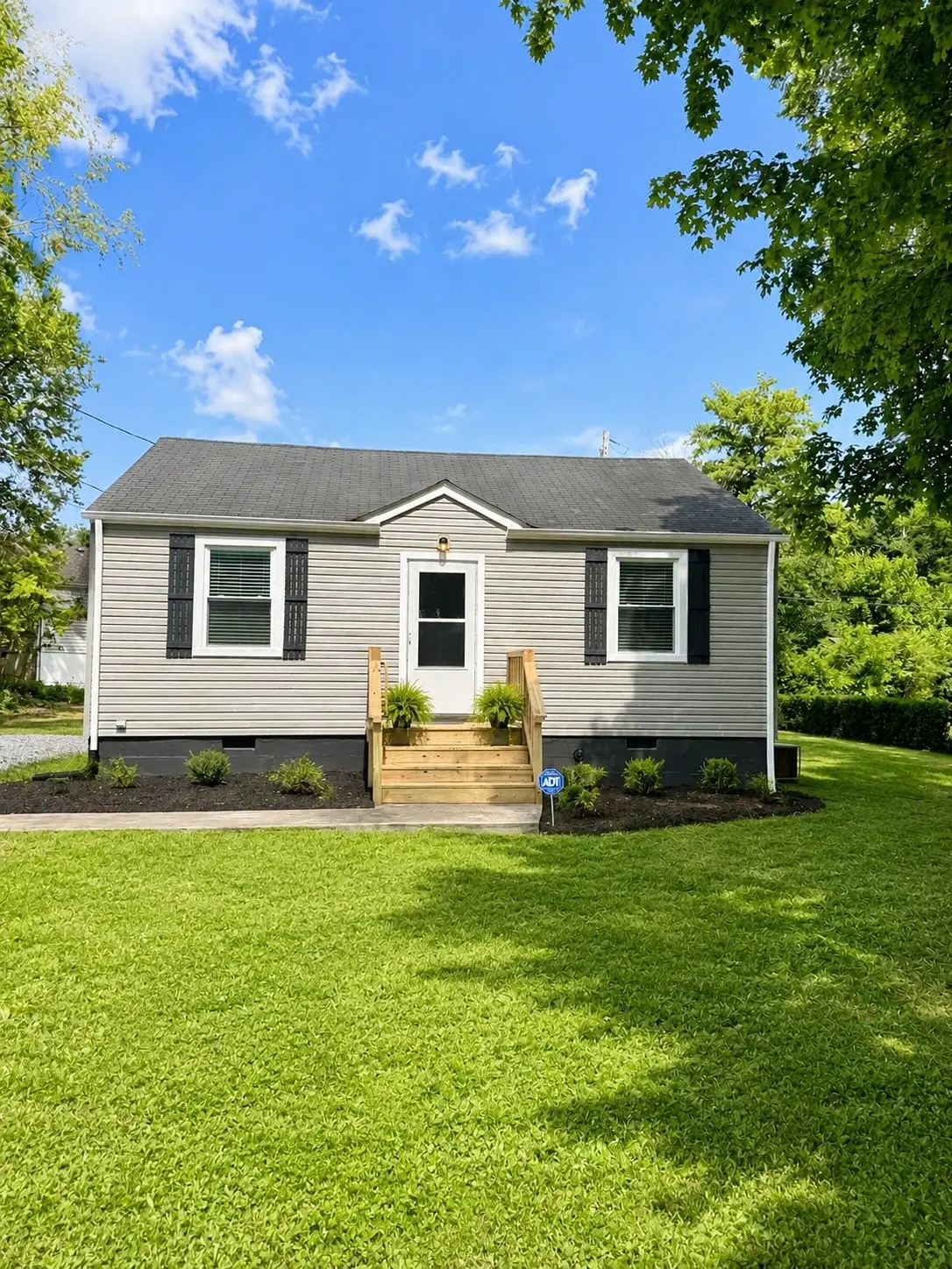 303 Park Ln, Clarksville, TN 37042 - #1