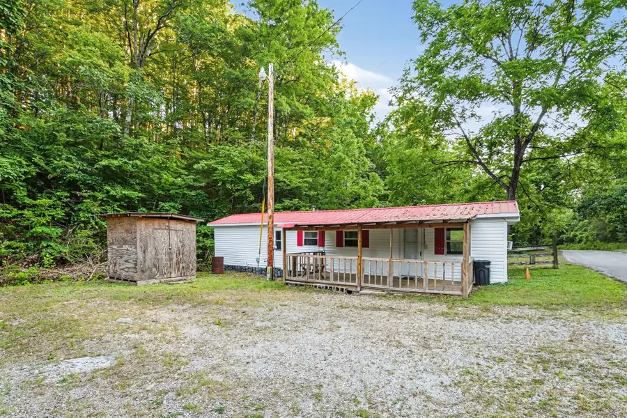 216 Brookhollow Dr, Ashland City, TN 37015 - #2