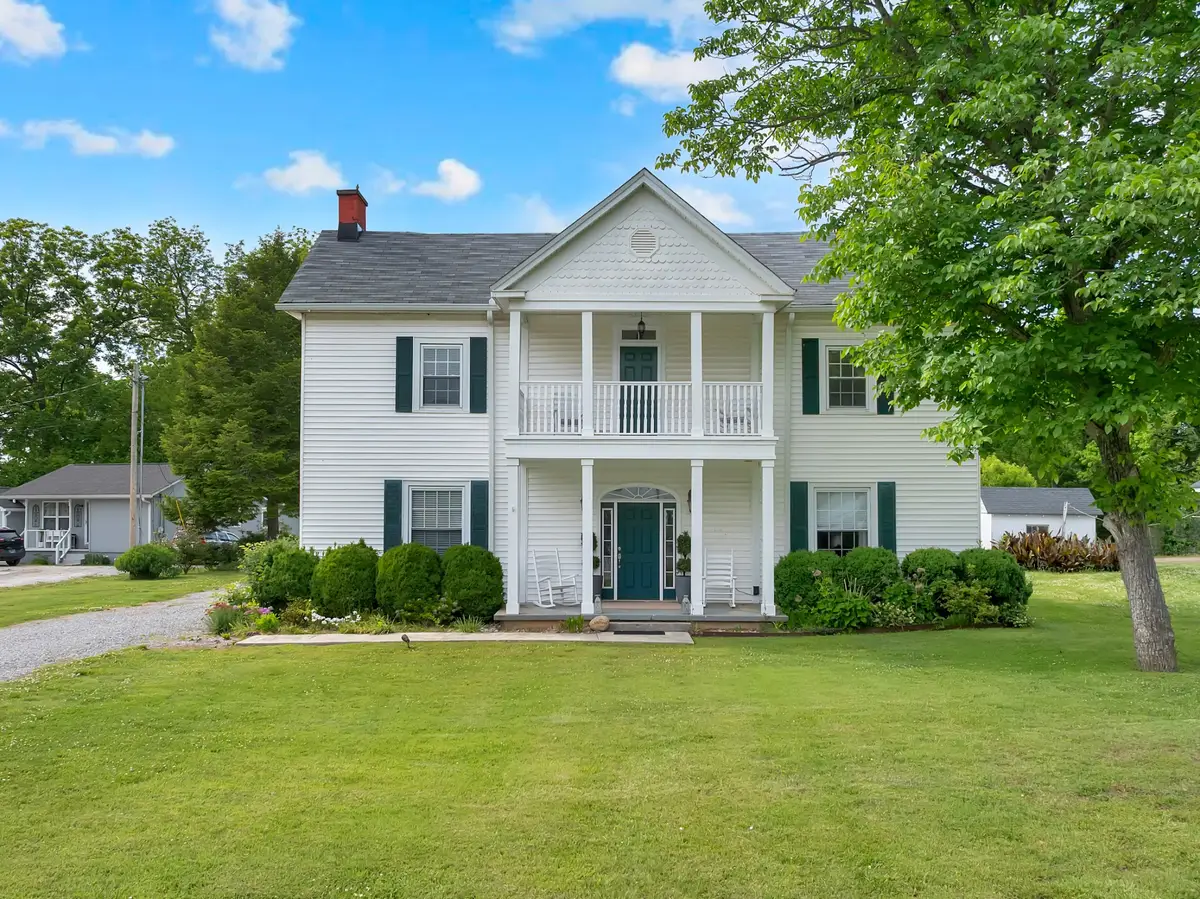 314 4th Ave Nw, Winchester, TN 37398 - #1