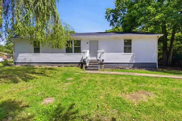353 Dupuis Dr, Clarksville, TN 37042