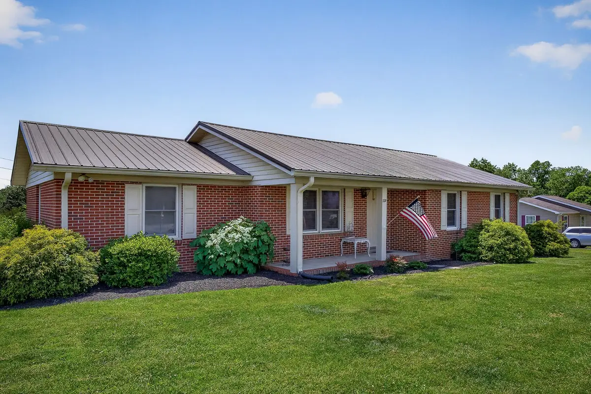 229 Union Hill Rd, McMinnville, TN 37110 - #1