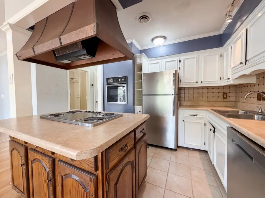 1014 Heritage Dr, Madison, TN 37115 - #2