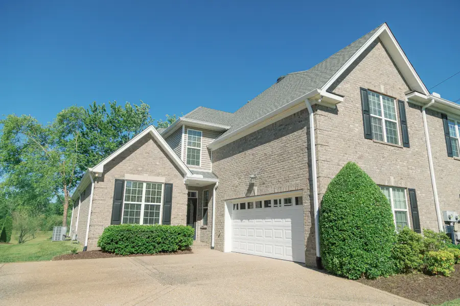 1013 Larkwood Dr, Hermitage, TN 37076 - #2