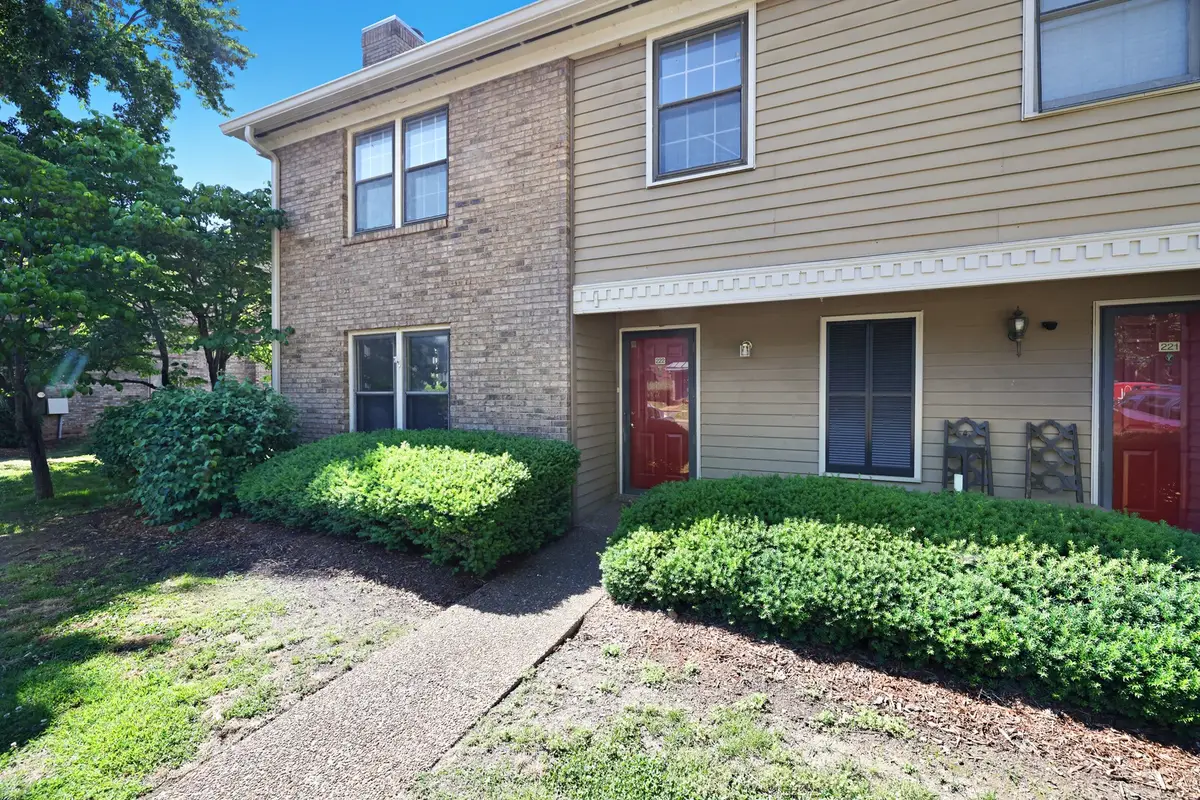 222 Westfield Dr, Nashville, TN 37221 - #1