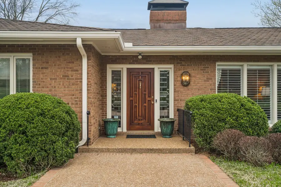 6401 E Valley Ct, Nashville, TN 37205 - #2