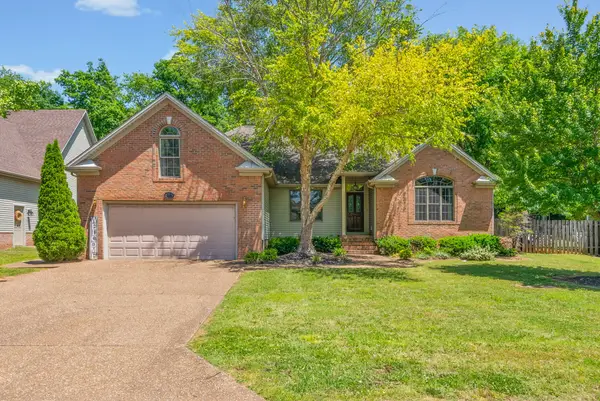 353 Irish Cir, Hopkinsville, KY 42240