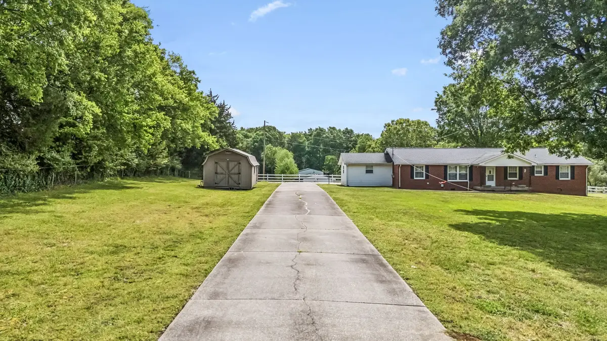 6721 Beckwith Rd, Mount Juliet, TN 37122 - #1