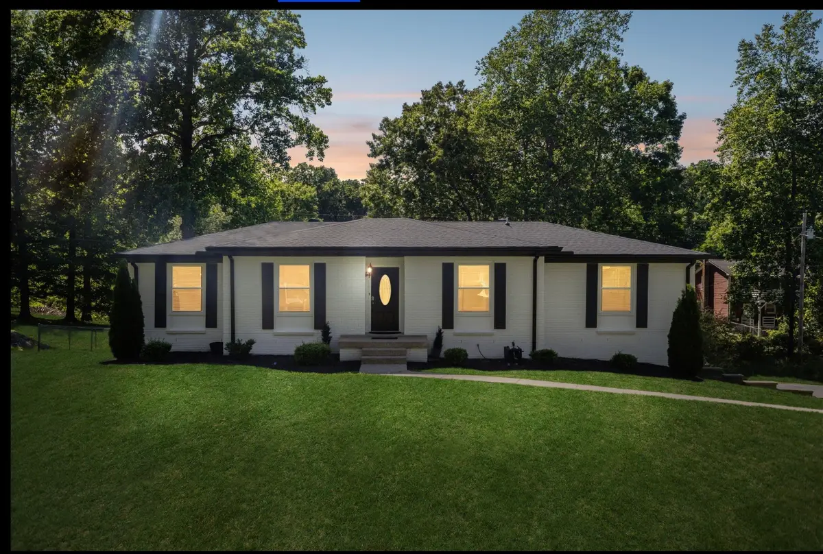 518 Ridgemont Dr, Dickson, TN 37055 - #1