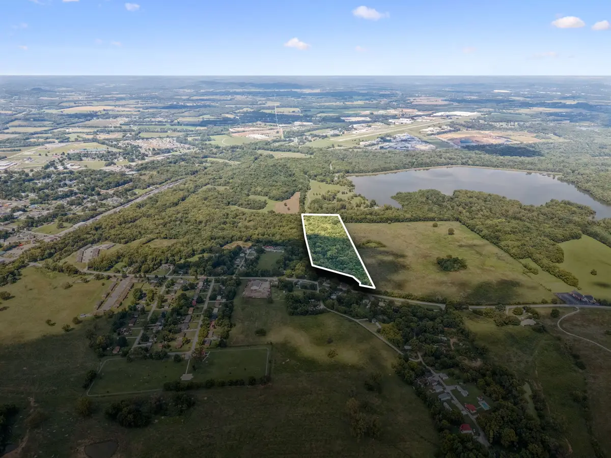 527 Southport Rd, Mount Pleasant, TN 38474 - #1