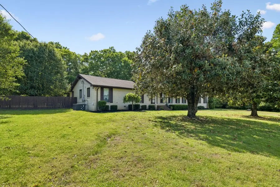 500 Lakeshore Dr, Old Hickory, TN 37138 - #3