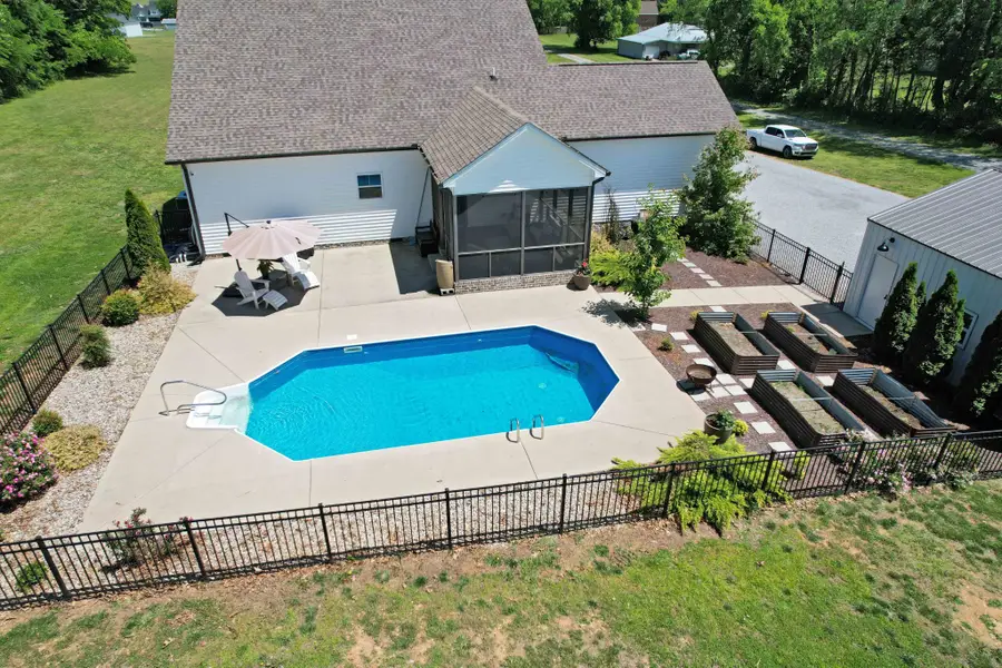 5142 Cross Plains Rd, White House, TN 37188 - #2