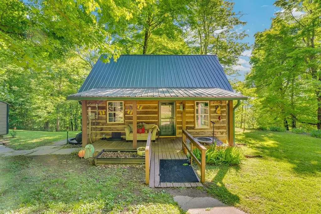 755 Woody Rd, Byrdstown, TN 38549 - #1