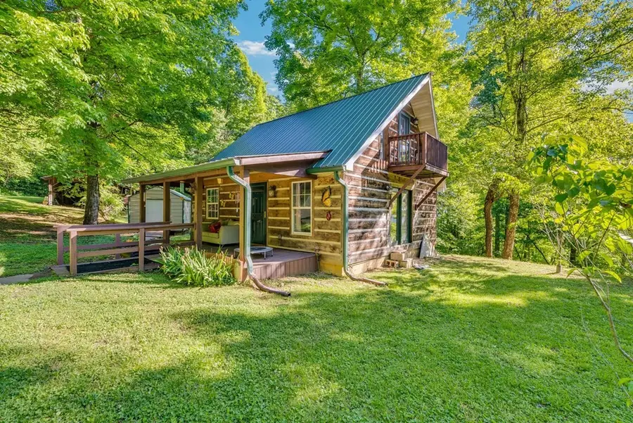 755 Woody Rd, Byrdstown, TN 38549 - #3