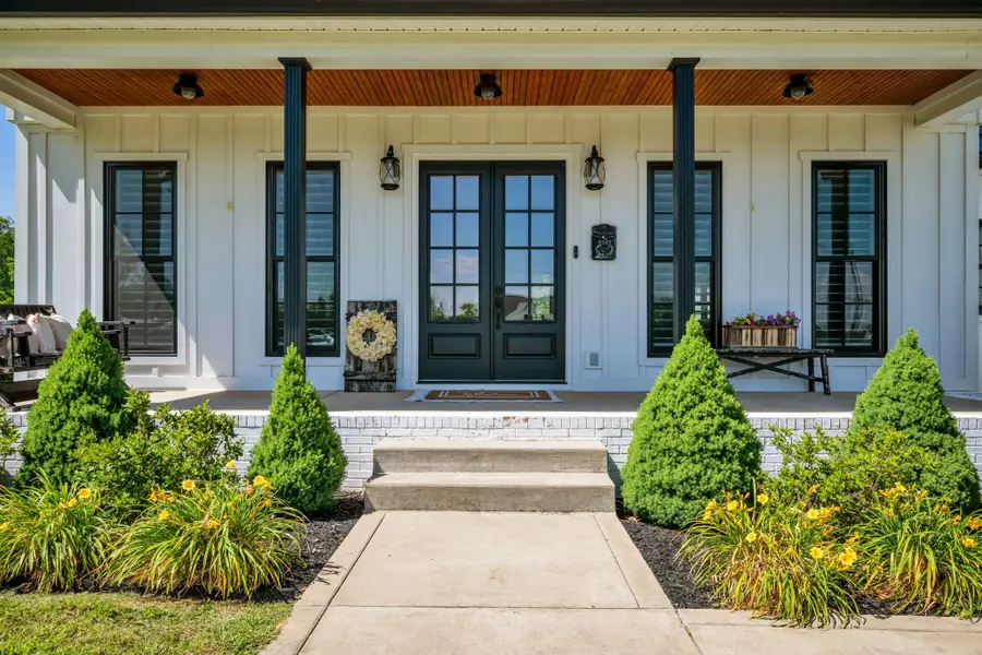 122 Hillside Dr, Dickson, TN 37055 - #2