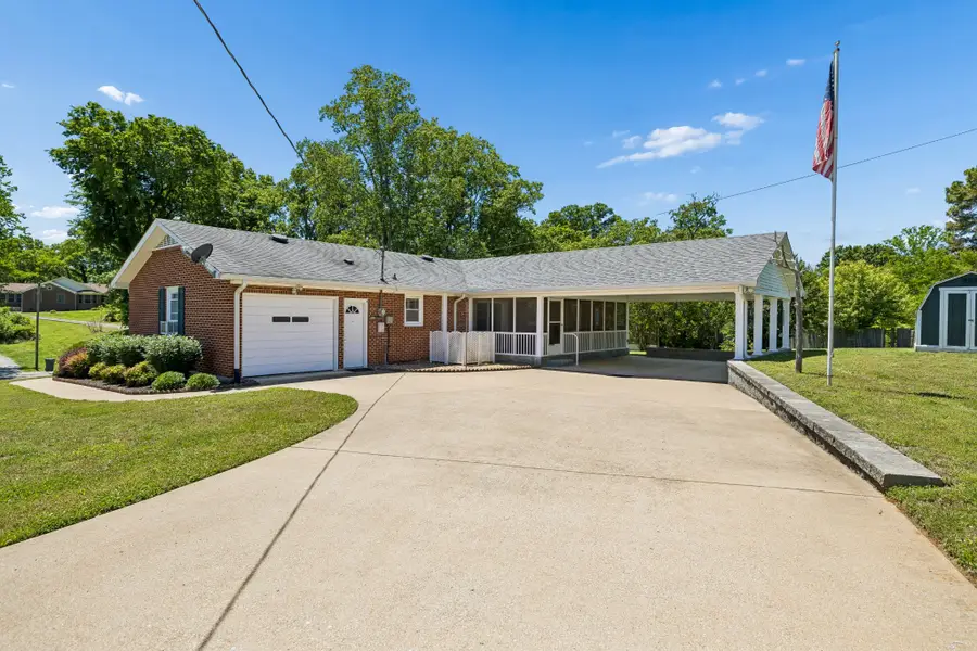 300 Woods Dr, Columbia, TN 38401 - #3