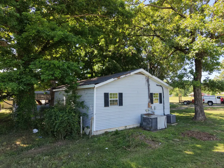 2040 Collinwood Hwy, Collinwood, TN 38450 - #3