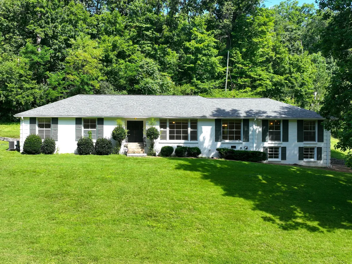 6624 Jocelyn Hollow Rd, Nashville, TN 37205 - #1
