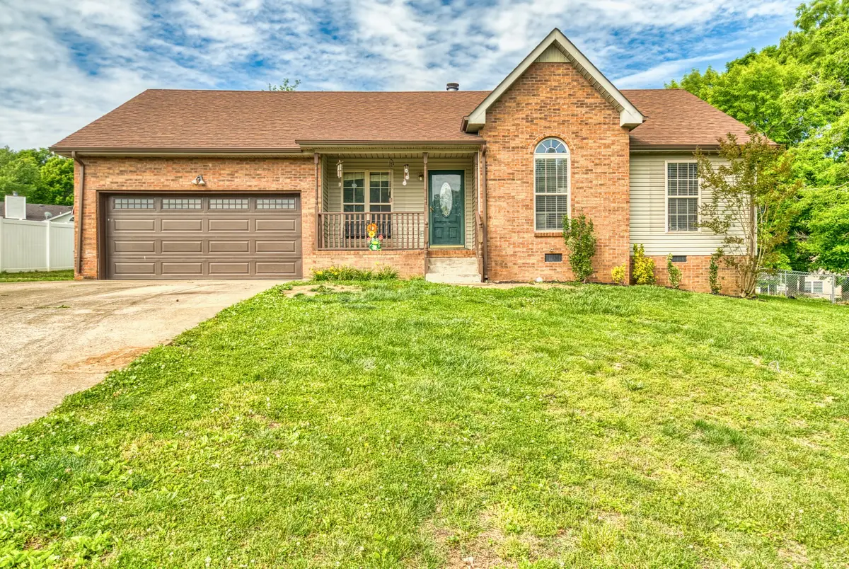 190 Rose St, Greenbrier, TN 37073 - #1