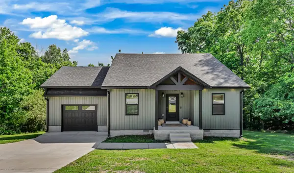 1550 Griffin Cir, Clarksville, TN 37040