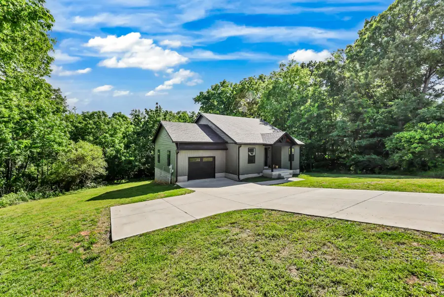 1550 Griffin Cir, Clarksville, TN 37040 - #2
