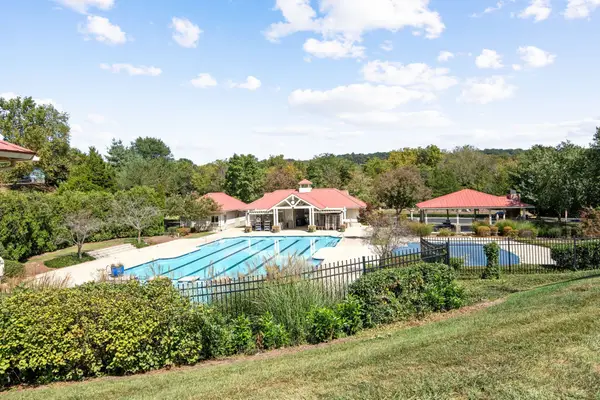 6048 Mill Tree Dr, Nashville, TN 37221