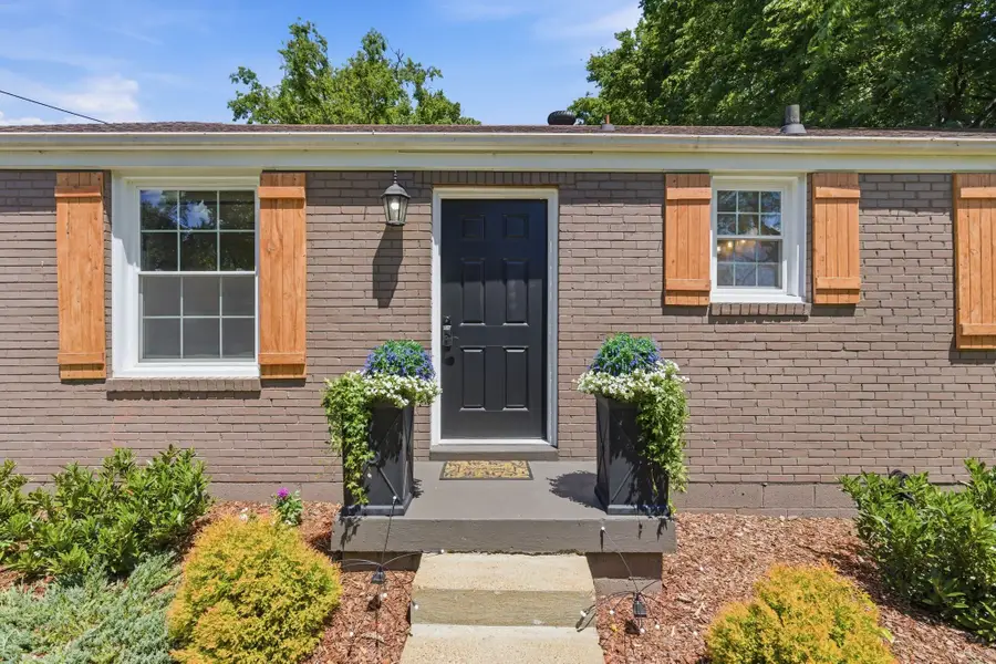 102 Desoto Dr, Nashville, TN 37210 - #3