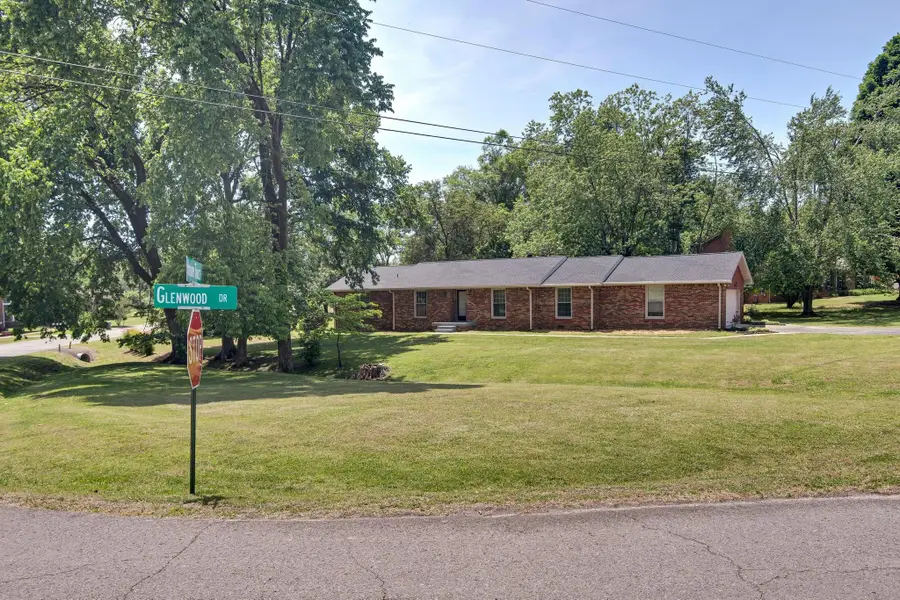 301 Glenwood Dr, Mount Juliet, TN 37122 - #3