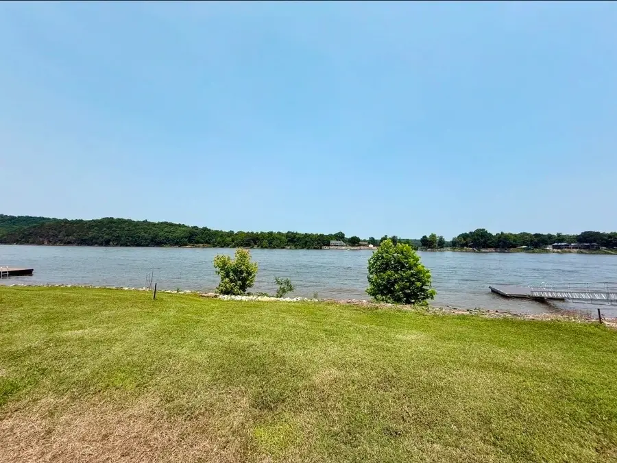 1039 River Front Dr, Clifton, TN 38425 - #3