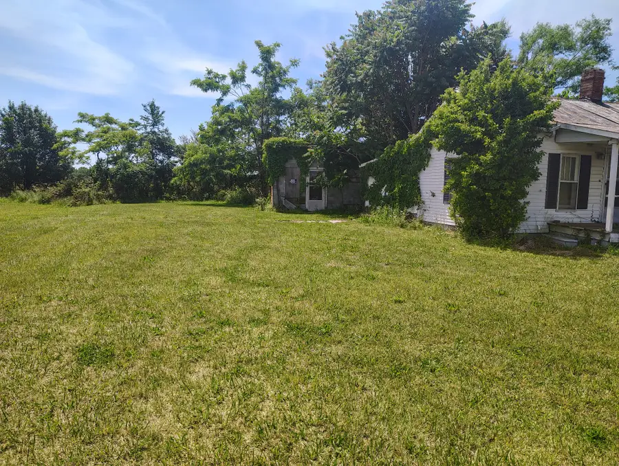 3740 Red Boiling Springs Rd, Lafayette, TN 37083 - #2