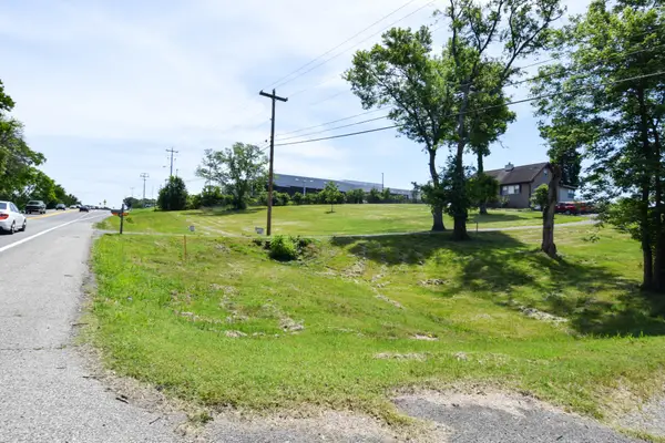 1933 Long Hollow Pike, Gallatin, TN 37066