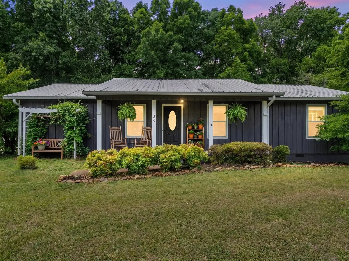 135 Briarwood Ct, Estill Springs, TN 37330 - #1