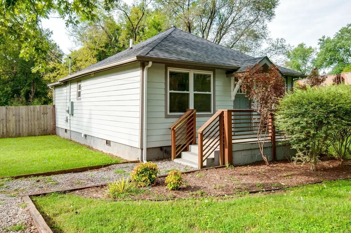 870 W Sharpe Ave, Nashville, TN 37206 - #1