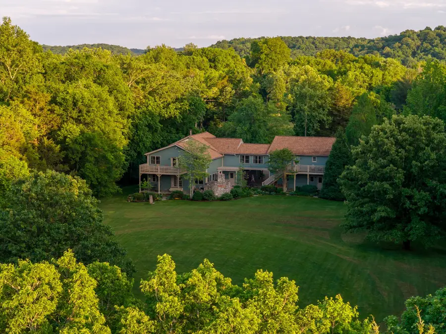 1098 Fred Gibbs Rd, White Bluff, TN 37187 - #2