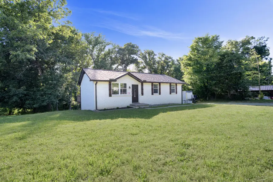412 Hilltop Dr, Clarksville, TN 37040 - #2