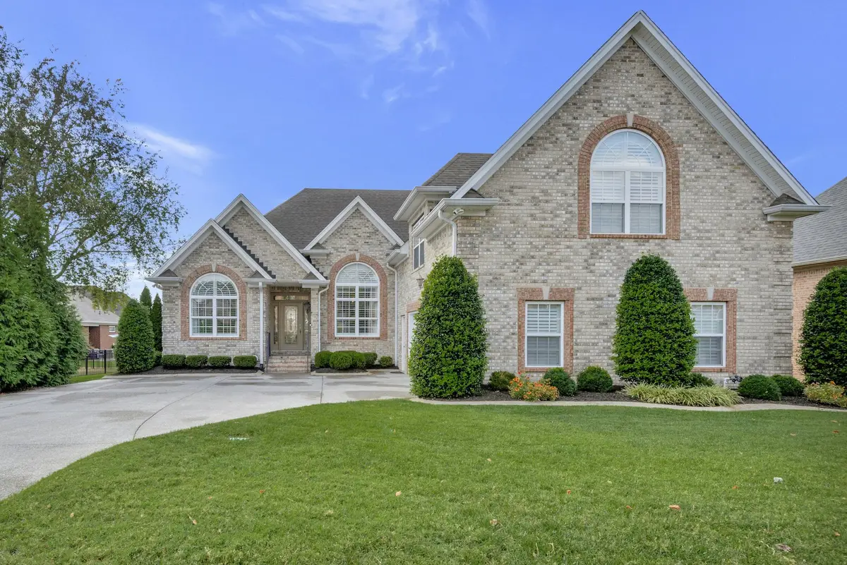 203 Keene Vly N, Hendersonville, TN 37075 - #1