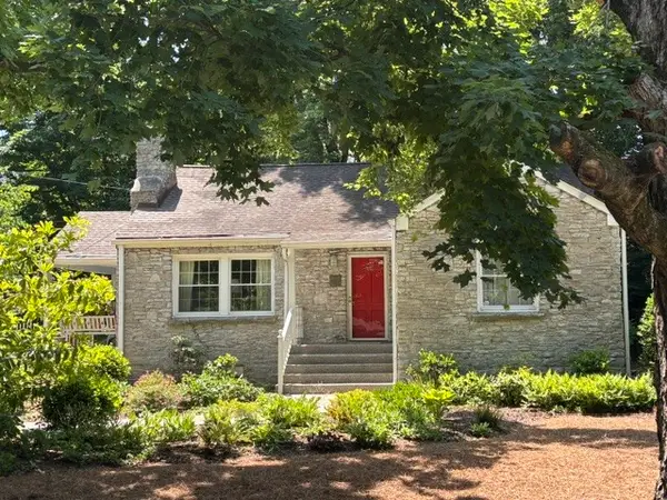 4003 Auburn Ln, Nashville, TN 37215