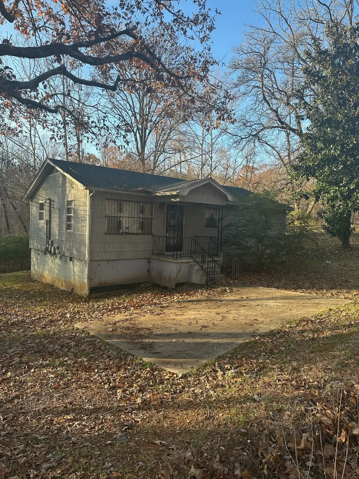 281 Pipkin Rd, Jackson, TN 38305 - #1