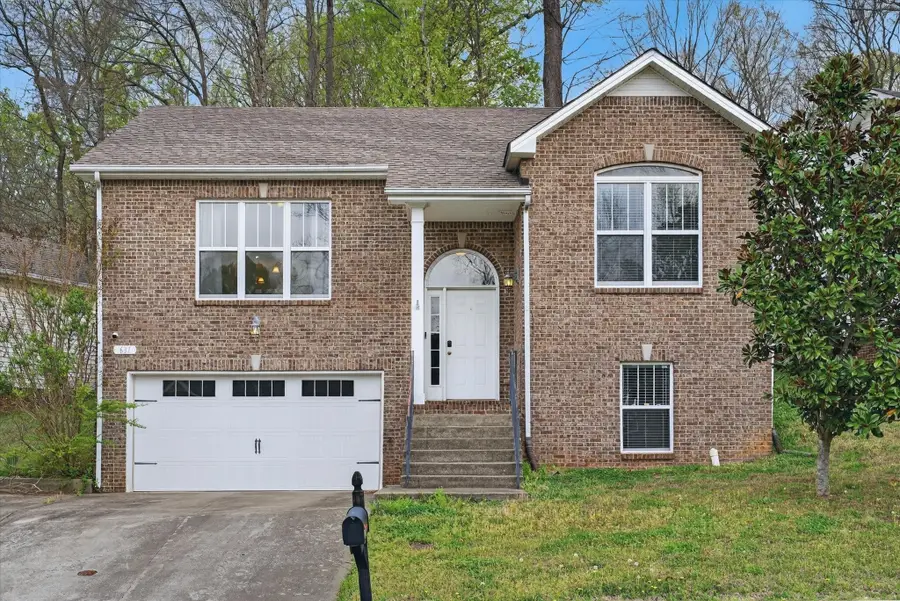 631 Hidden Valley Dr, Clarksville, TN 37040 - #3