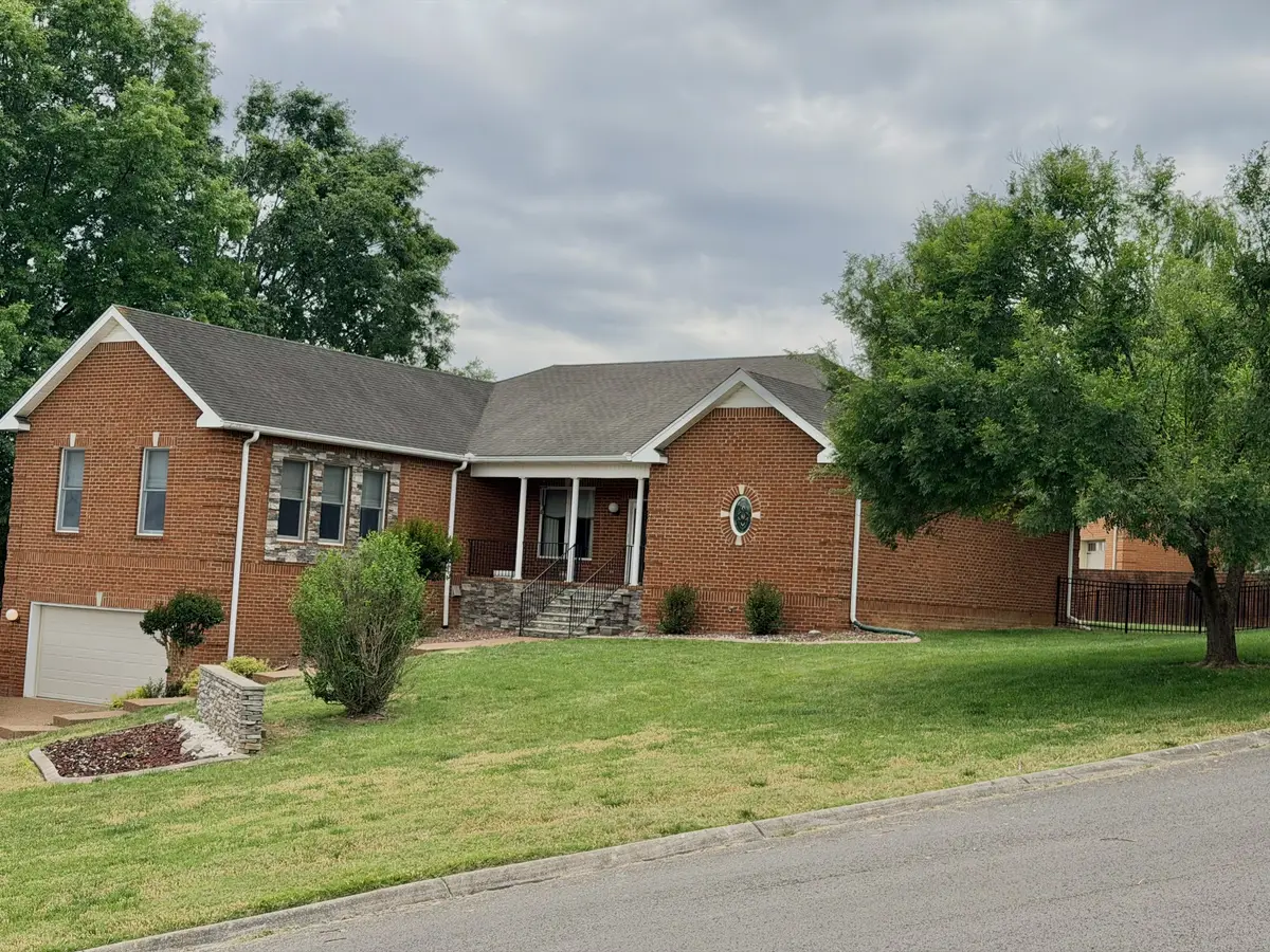 1143 Kimberly Dr, Goodlettsville, TN 37072 - #1