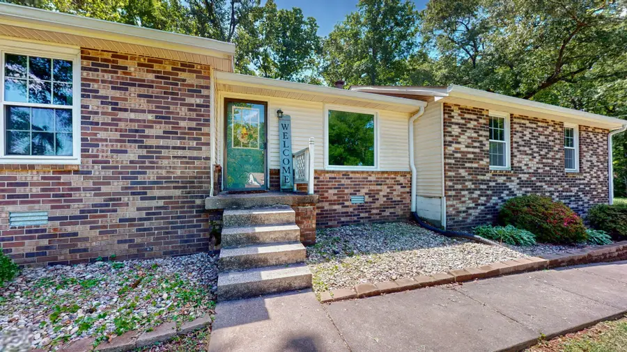 268 Raymond Hodges Rd, Cottontown, TN 37048 - #2