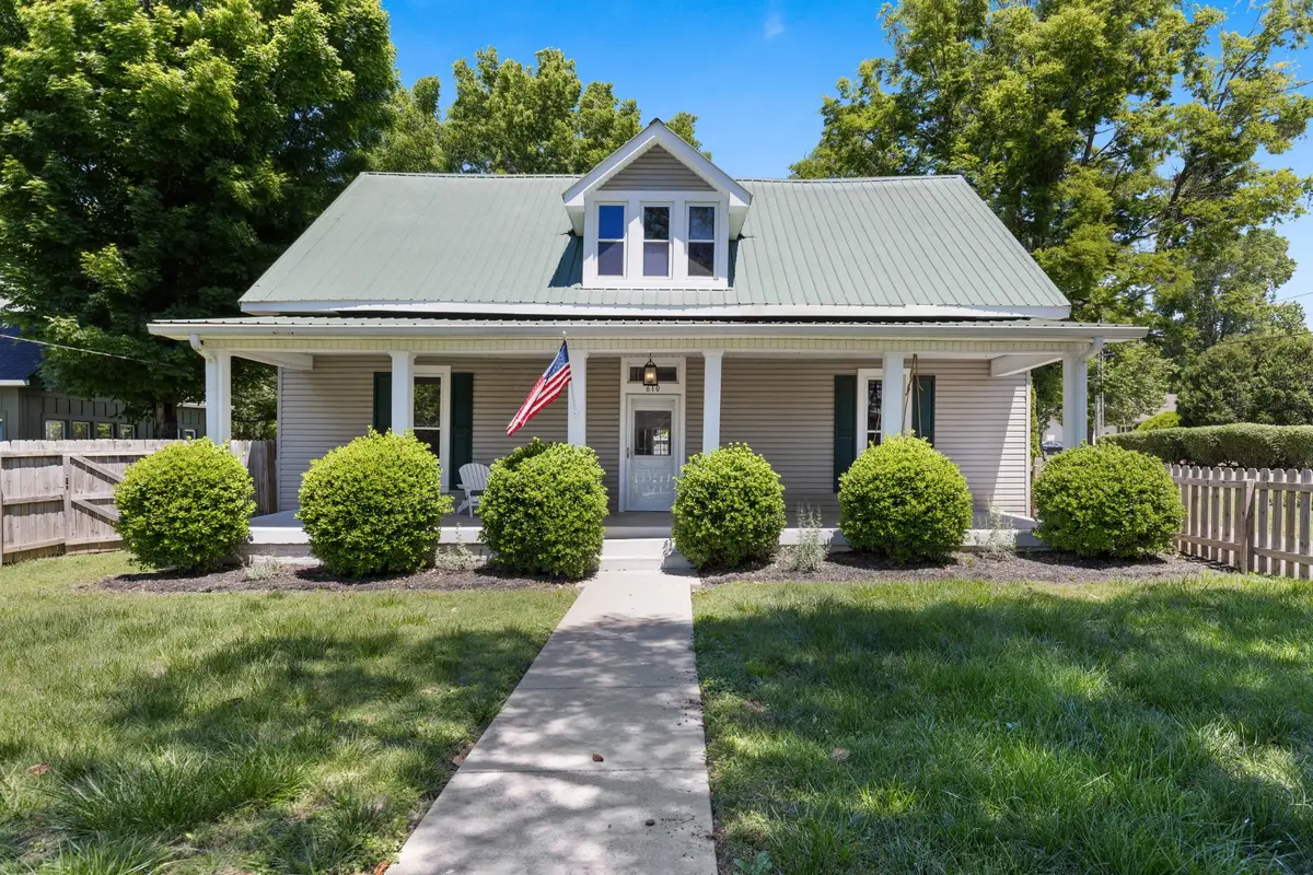 610 E Main St, Watertown, TN 37184 - #1