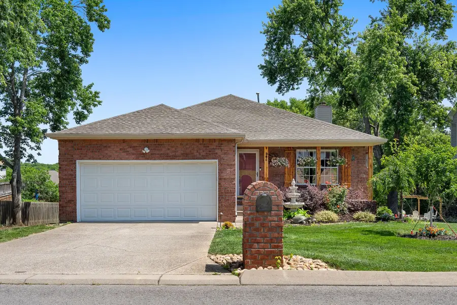 205 Waterview Dr, Hendersonville, TN 37075 - #2