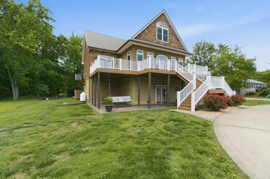 1024 Cumberland Dr, Chapmansboro, TN 37035 - #2