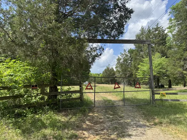2099 Gentle Rd, Lewisburg, TN 37091