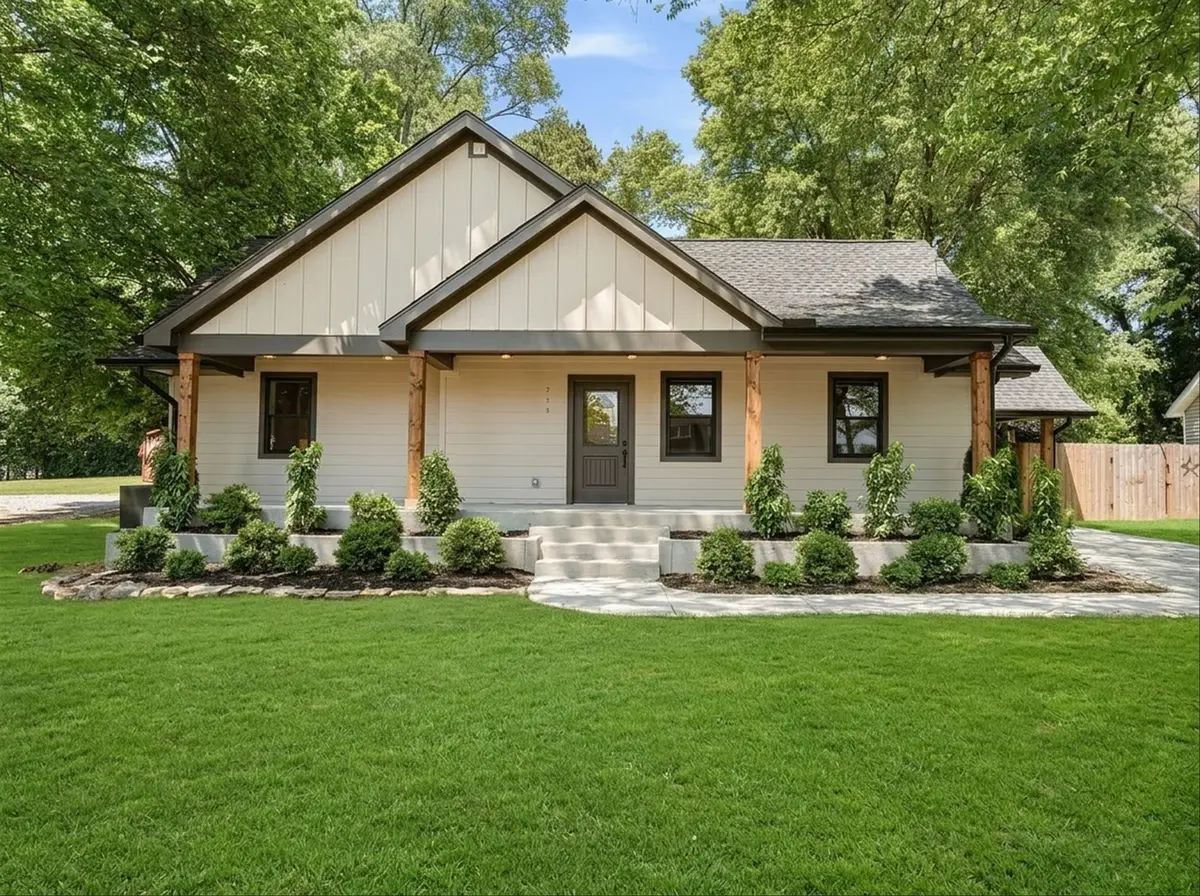 213 5th Ave, Columbia, TN 38401 - #1