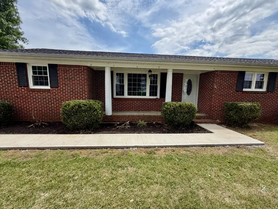 1857 Wheeler Rd, McMinnville, TN 37110 - #2