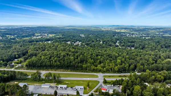 77 Waterlevel Highway E, Cleveland, TN 37323