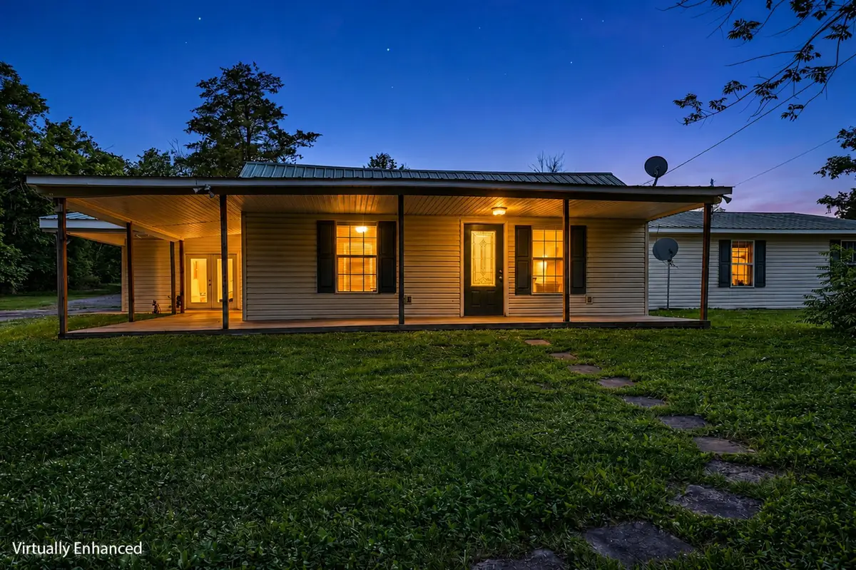 561 Odoms Bend Rd, Gallatin, TN 37066 - #1