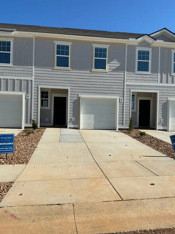 216 Darlington Dr, Dickson, TN 37055