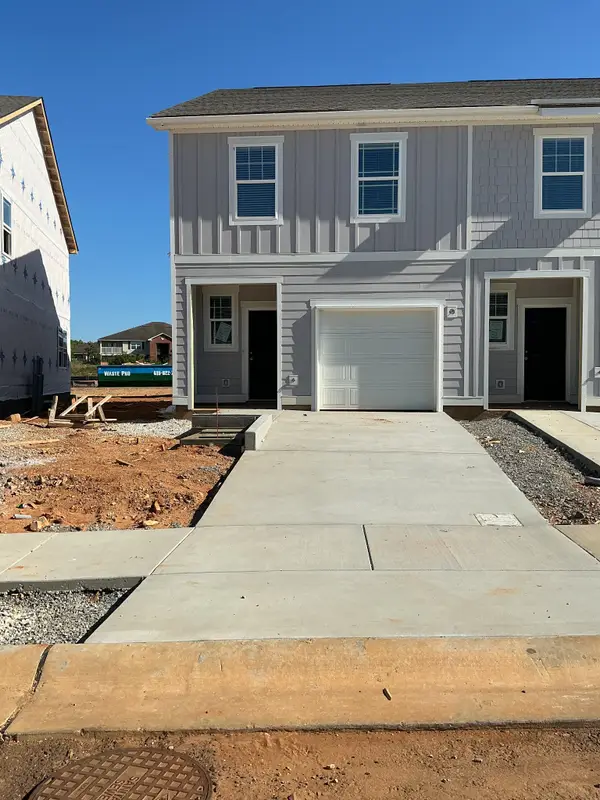 222 Darlington Dr, Dickson, TN 37055